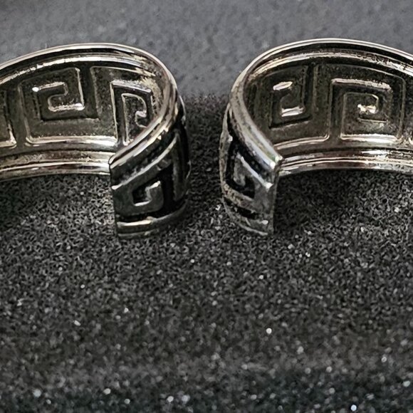 Avon Key of Life Pierced Earrings Surgical Steel Vintage 1999 - Silver Tone - Picture 4 of 5